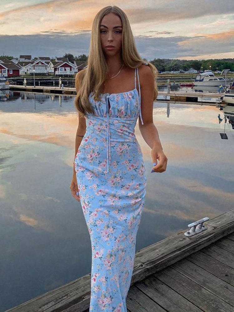 Pleated Backless Lace-up Long Skirt in European Style