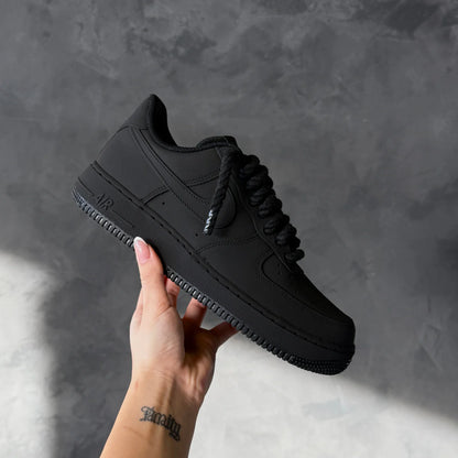 AF1 negro mate personalizado